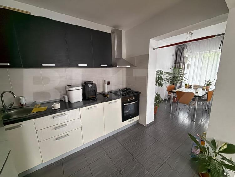Casă cu 4 camere cu Teren 950 Mp în Mihai Bravu