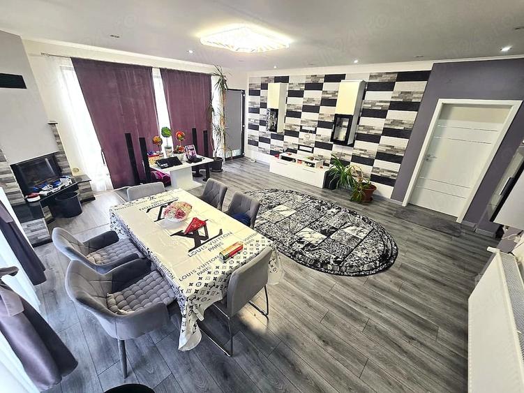 Casă cu 5 camere cu Teren 544 Mp în Careiului