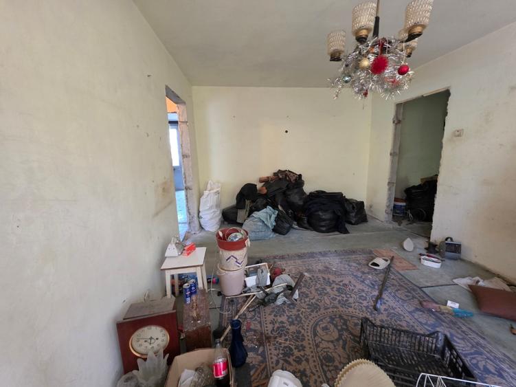 Apartament cu 3 camere semidecomandat în 1 Decembrie 1918