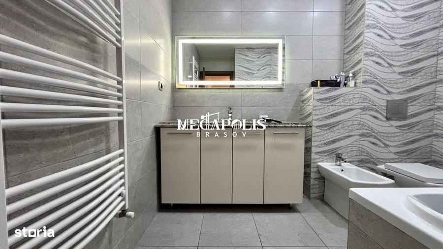 Apartament cu 3 camere decomandat în Central