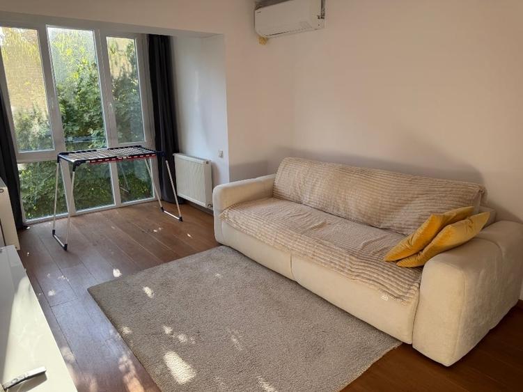 Apartament cu 2 camere semidecomandat în Take Ionescu