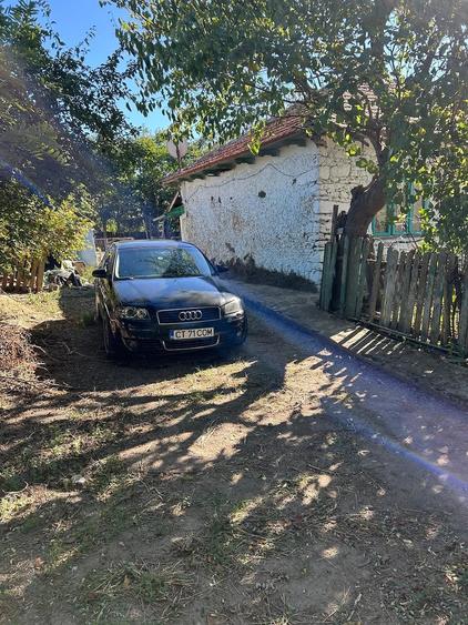 Casă cu Teren 1800 Mp în Comana