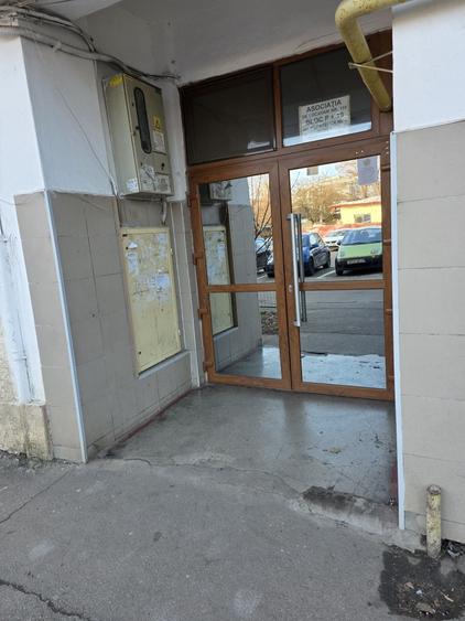 Apartament cu 3 camere decomandat în Plantelor