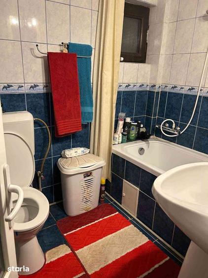 Casă cu 7 camere cu Teren 200 Mp în Central
