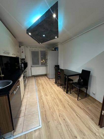 Apartament cu 2 camere decomandat, mobilat în Central