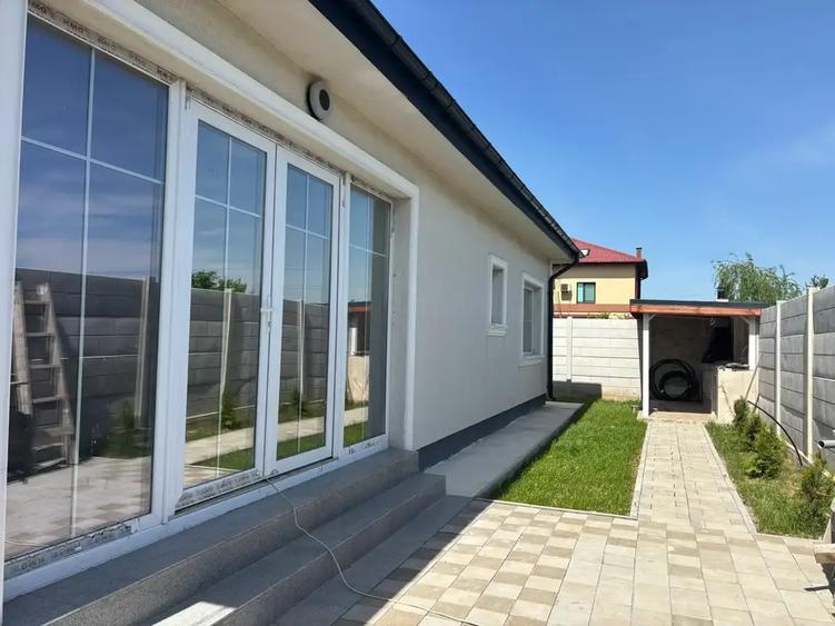 Casă cu 3 camere cu Teren 427 Mp în Central