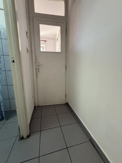 Garsonieră decomandată, mobilată în Olimpia-Stadion