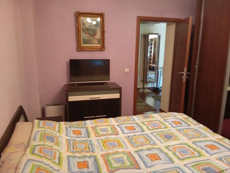 Apartament cu 2 camere decomandat în Berceni