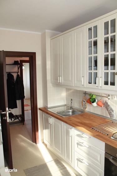 Apartament cu 3 camere, mobilat în Libertății