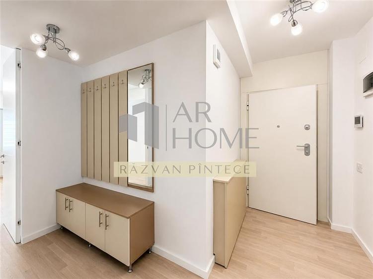 Apartament cu 4 camere decomandat, mobilat în Ultracentral