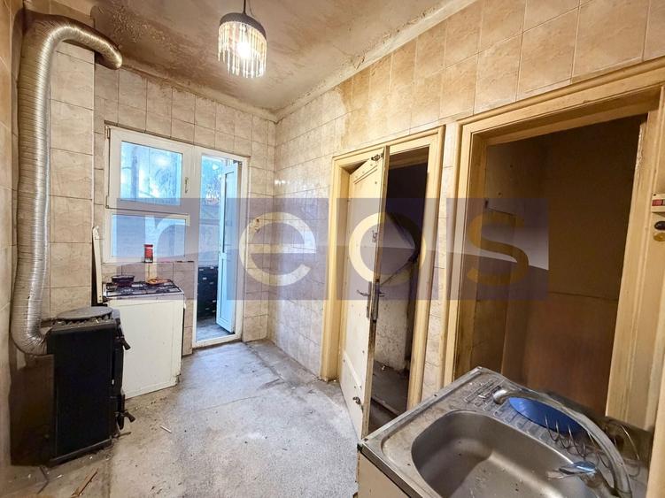 Apartament cu 3 camere semidecomandat în P-ța Alba Iulia