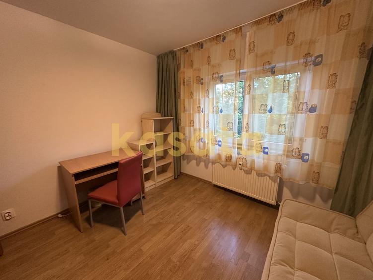 Apartament cu 3 camere decomandat, mobilat în Uverturii