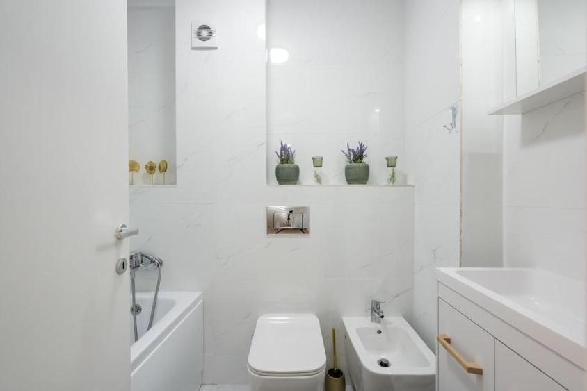 Apartament cu 2 camere decomandat în Băneasa