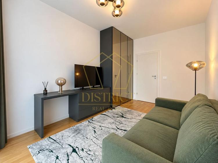 Apartament cu 3 camere decomandat, mobilat în Central