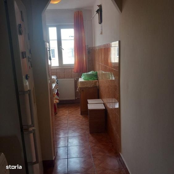 Apartament cu 2 camere semidecomandat în Malu Roșu