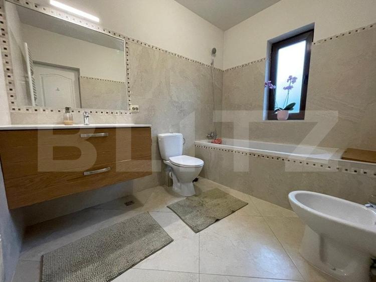 Duplex cu 5 camere cu Canalizare în Florești