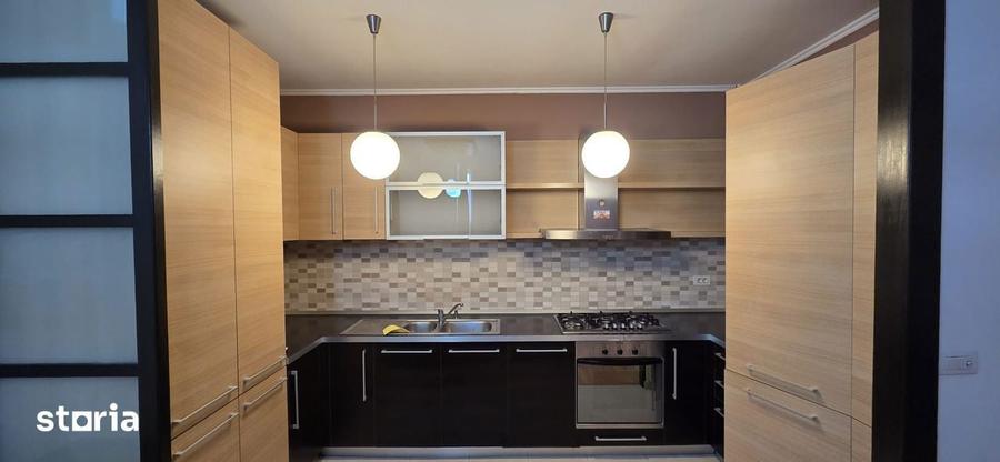 Apartament cu 2 camere decomandat în Badea Cârțan
