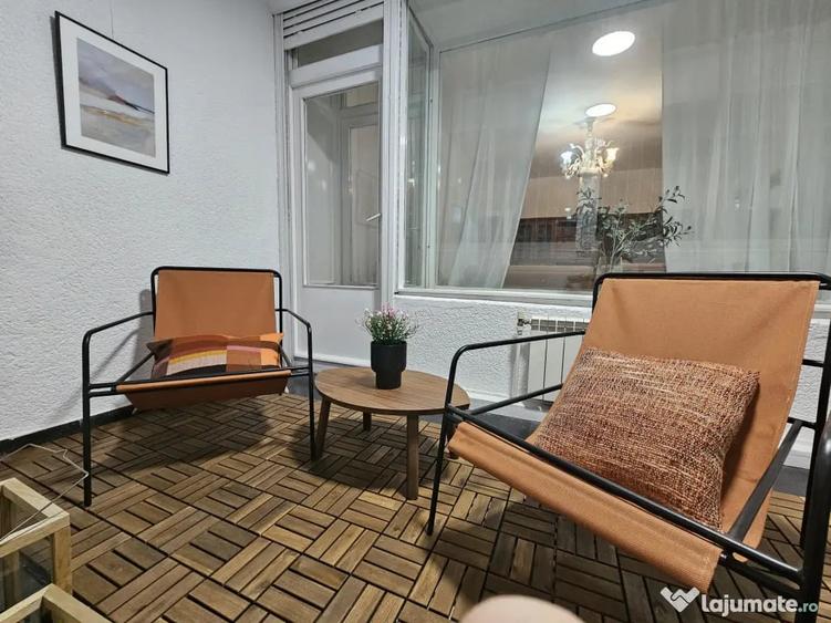 Apartament cu 4 camere semidecomandat în Capitale