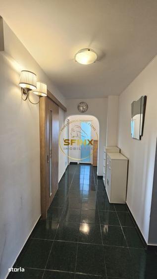 Apartament cu 3 camere decomandat, mobilat în Centrul Civic