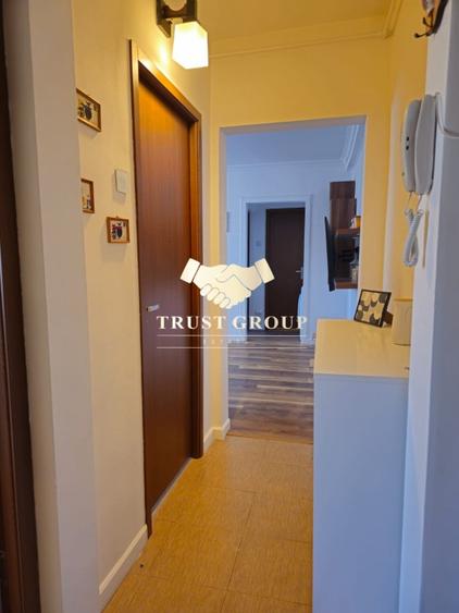 Apartament cu 3 camere semidecomandat, mobilat în Drumul Taberei