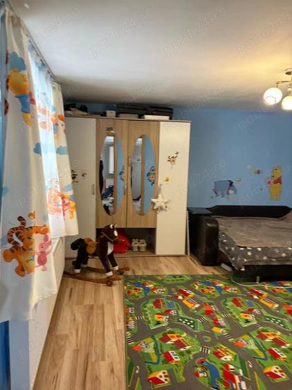 Casă cu 6 camere cu Teren 430 Mp în Anina