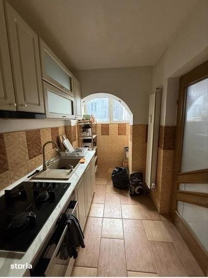 Apartament cu 3 camere în George Enescu