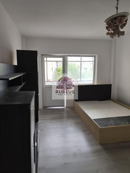 Apartament cu 4 camere decomandat în Autogară