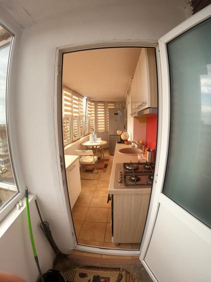 Apartament cu 2 camere decomandat, mobilat în Casa Cărții