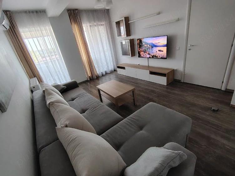 Apartament cu 2 camere decomandat în Titan