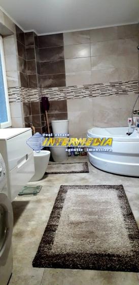 Casă individuală cu 5 camere cu Canalizare în Ampoi 3