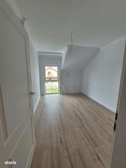 Casă cu 4 camere în Urseni