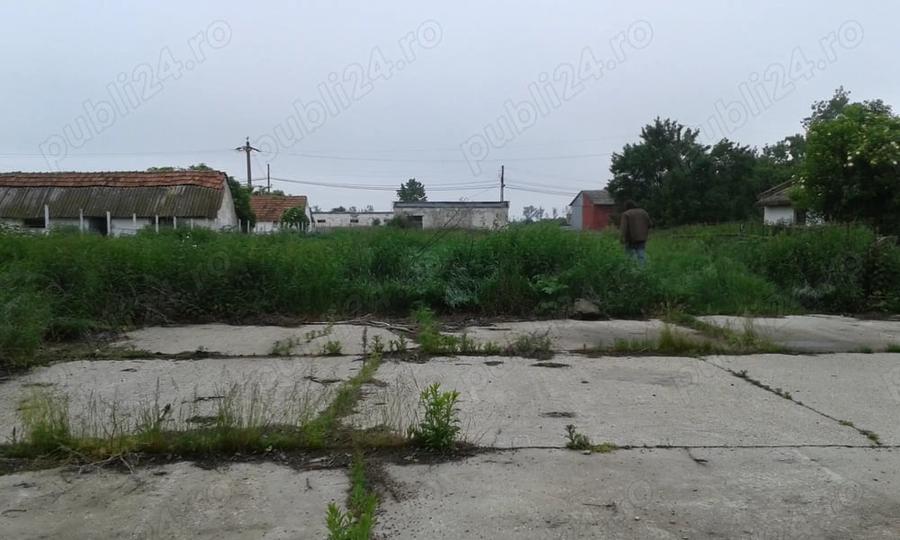 Spațiu comercial, de 1,253 mp, în Central