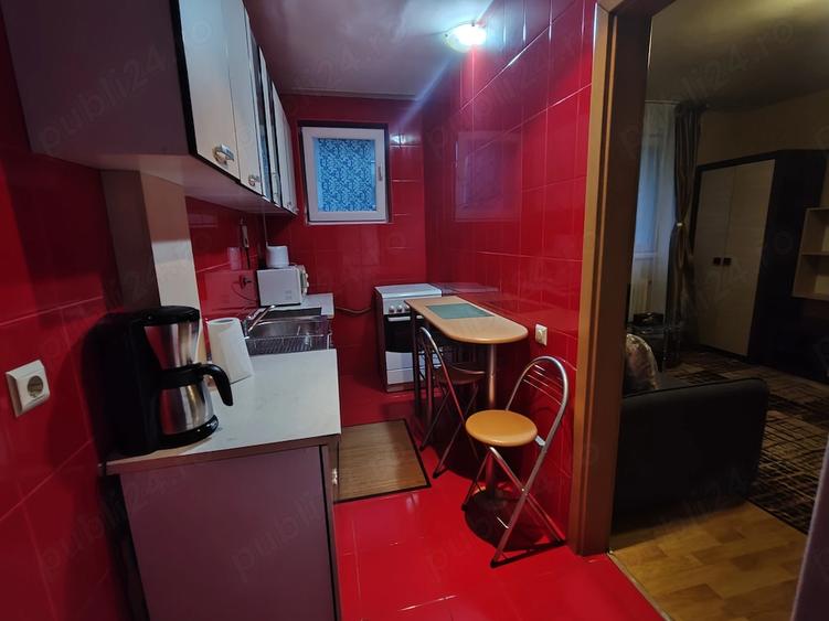 Apartament cu 2 camere semidecomandat, mobilat în Gheorgheni