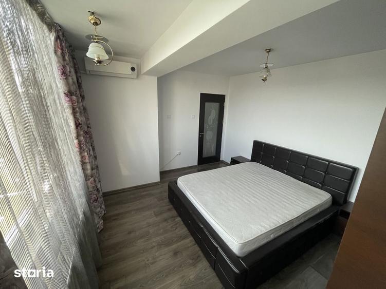 Apartament cu 3 camere în Craiovița Nouă