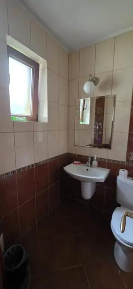 Casă cu 5 camere cu Canalizare în Corbeanca