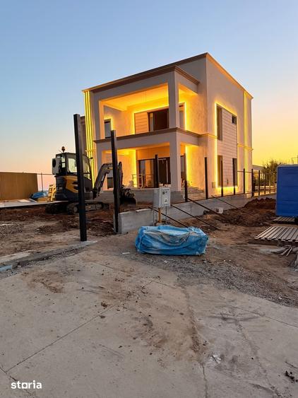 Casă cu 5 camere cu Teren 540 Mp în Calea București