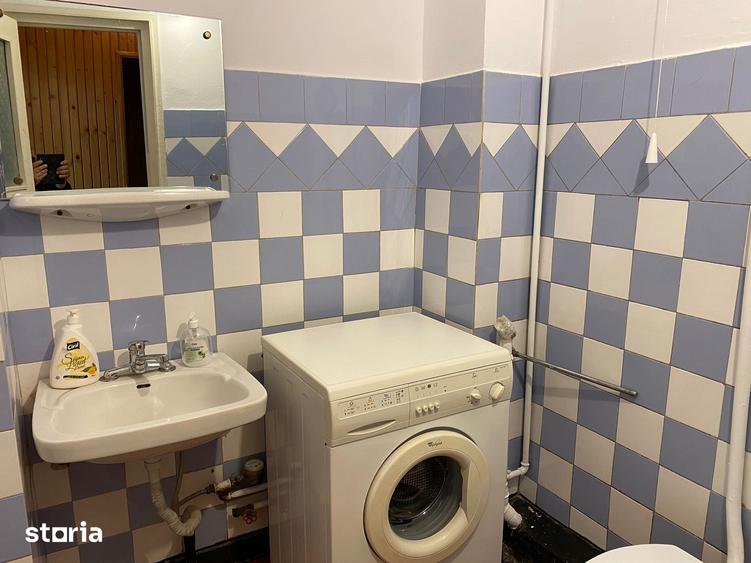 Apartament cu 4 camere decomandat în Central