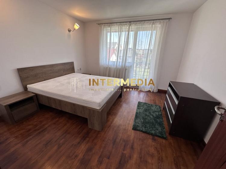 Apartament cu 3 camere decomandat, mobilat în Cetate