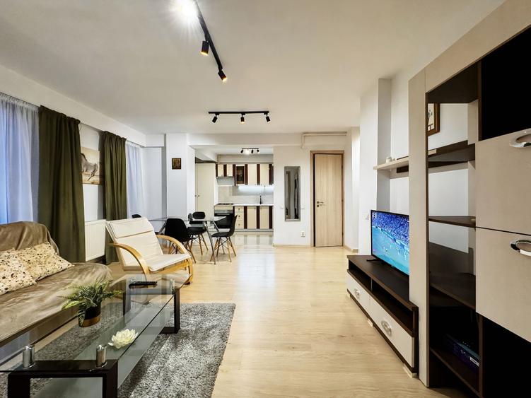 Apartament cu 2 camere semidecomandat în Moinești