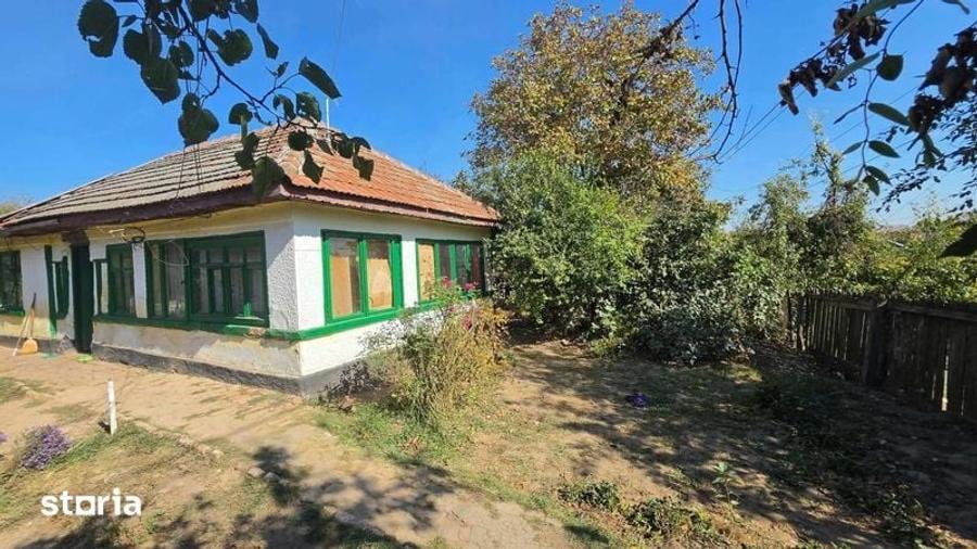 Teren de 1100 mp, în Petrăchioaia