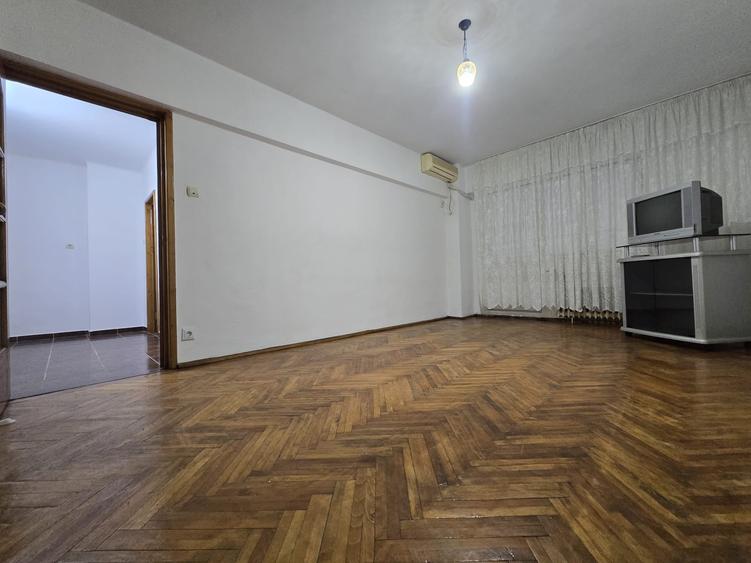 Garsonieră decomandată în Dorobanți