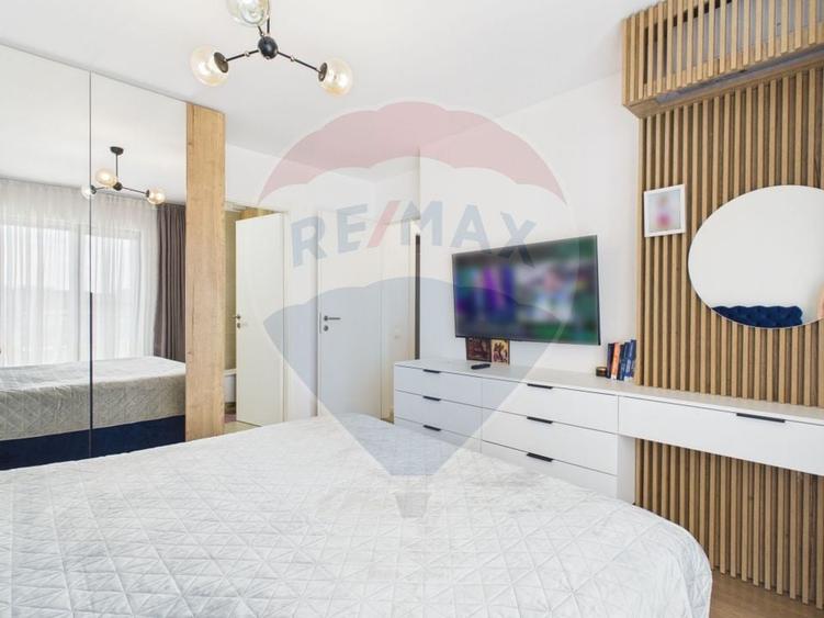 Apartament cu 3 camere decomandat, mobilat în Central