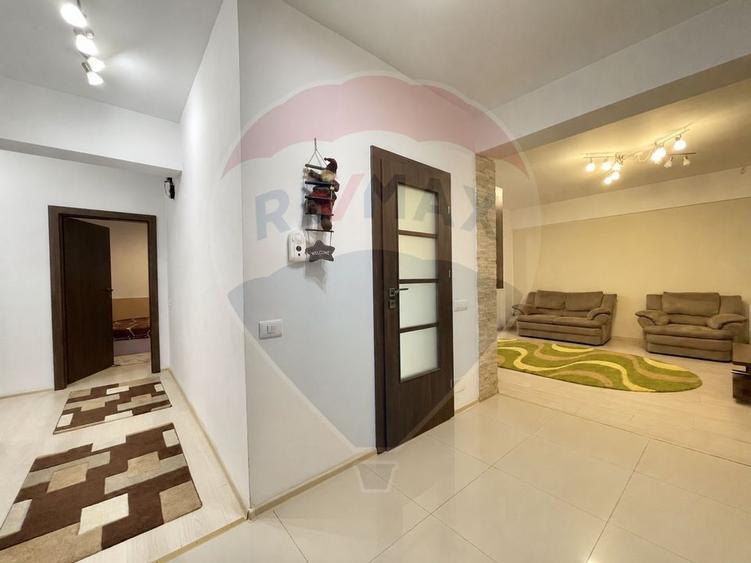 Apartament cu 3 camere de închiriat - 6