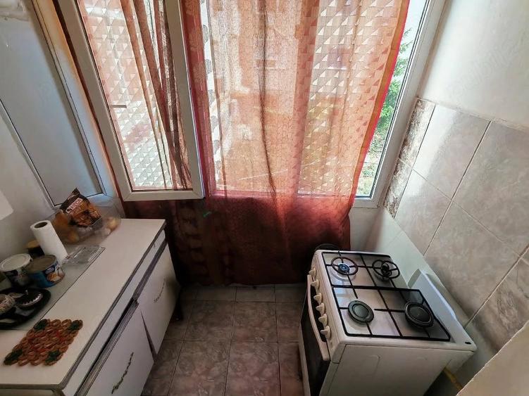 Apartament cu 2 camere decomandat în Abator