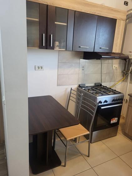 Apartament cu 2 camere decomandat în Domnești