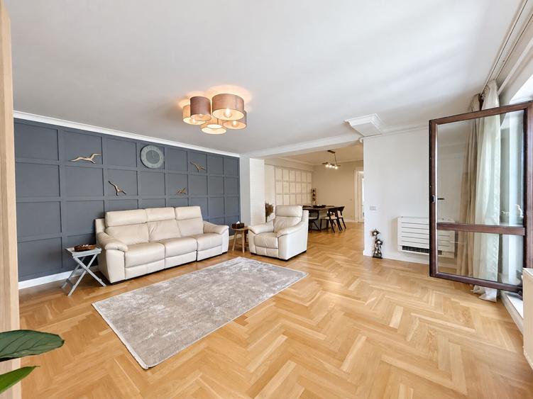 Apartament cu 3 camere în Băneasa