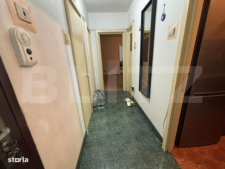 Apartament cu 3 camere nedecomandat în Podu Roș