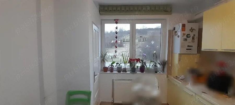 Apartament cu 2 camere decomandat în Est