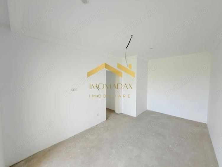 Apartament cu 3 camere decomandat în Moșnița Veche