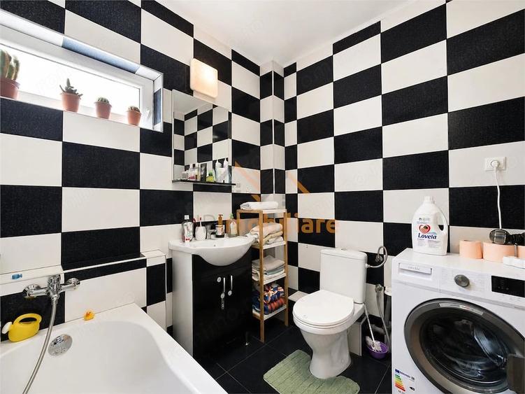 Apartament cu 3 camere decomandat în Sânmartin